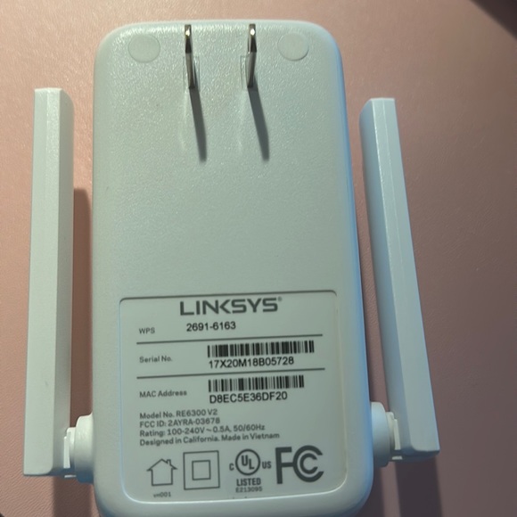 Linksys WiFi Extender - Picture 2 of 3